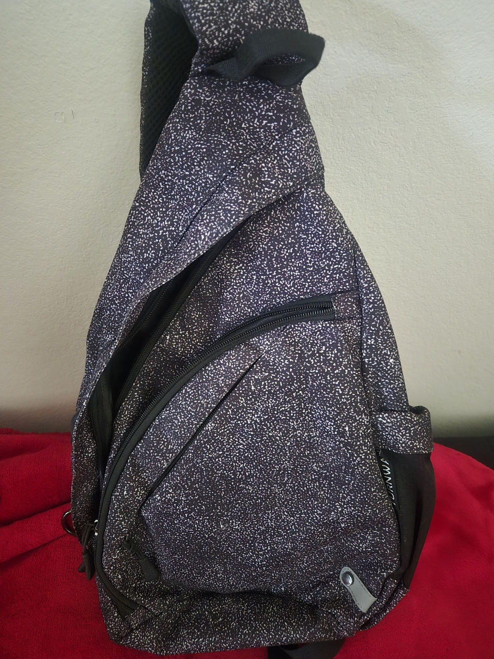 Black Speckled Sling Bag - Casual Carry